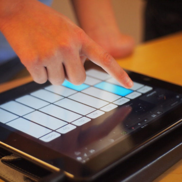 Photo of child playing with tablet by Brad Flicklinger via Flickr