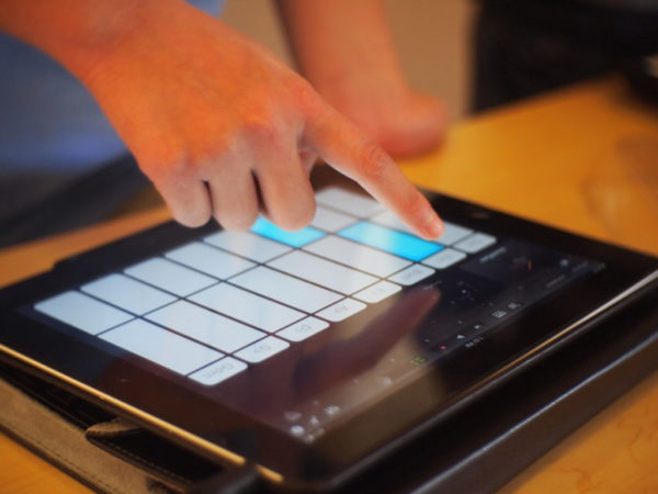 Photo of child playing with tablet by Brad Flicklinger via Flickr